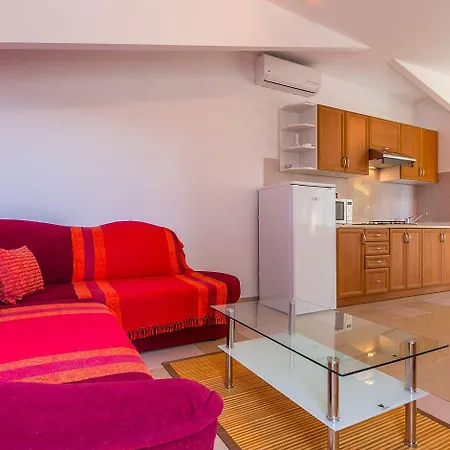 Apartment Mit Grossem Pool, Schlafzimmer, Waschmaschine, Klima, Wlan, Observatorium, Volleyballplatz, Tischtennis Und Kicker Valtura