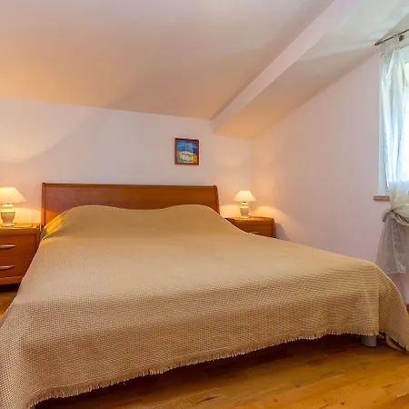 Apartment Mit Grossem Pool, Schlafzimmer, Waschmaschine, Klima, Wlan, Observatorium, Volleyballplatz, Tischtennis Und Kicker Valtura