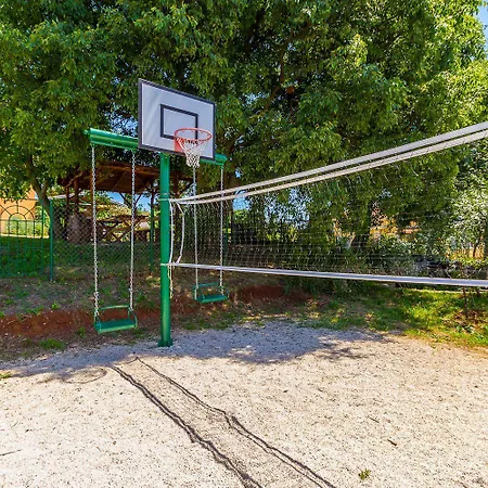 Mit Grossem Pool, Schlafzimmer, Waschmaschine, Klima, Wlan, Observatorium, Volleyballplatz, Tischtennis Und Kicker Valtura
